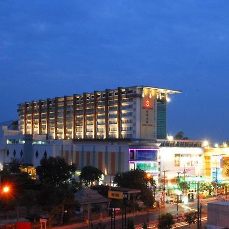 Sunee Grand Hotel And Convention Center Ubon Ratchathani Exteriör bild