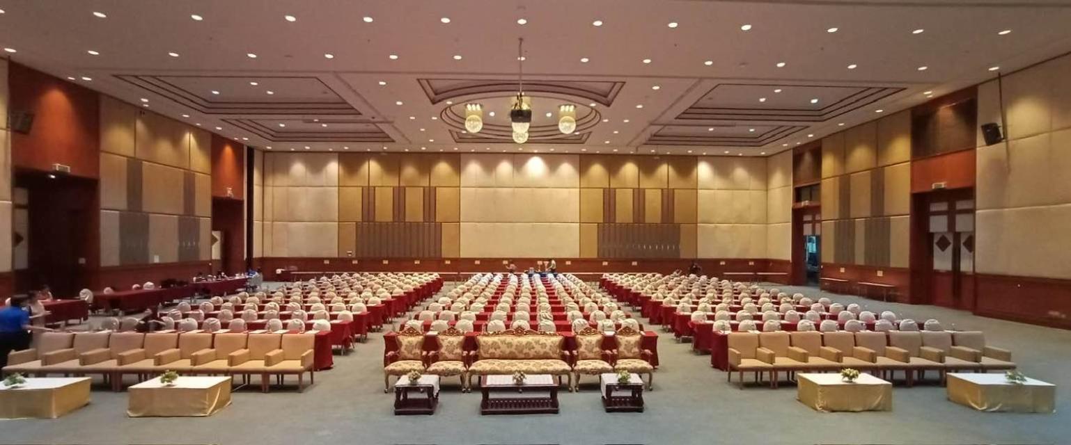 Sunee Grand Hotel And Convention Center Ubon Ratchathani Exteriör bild